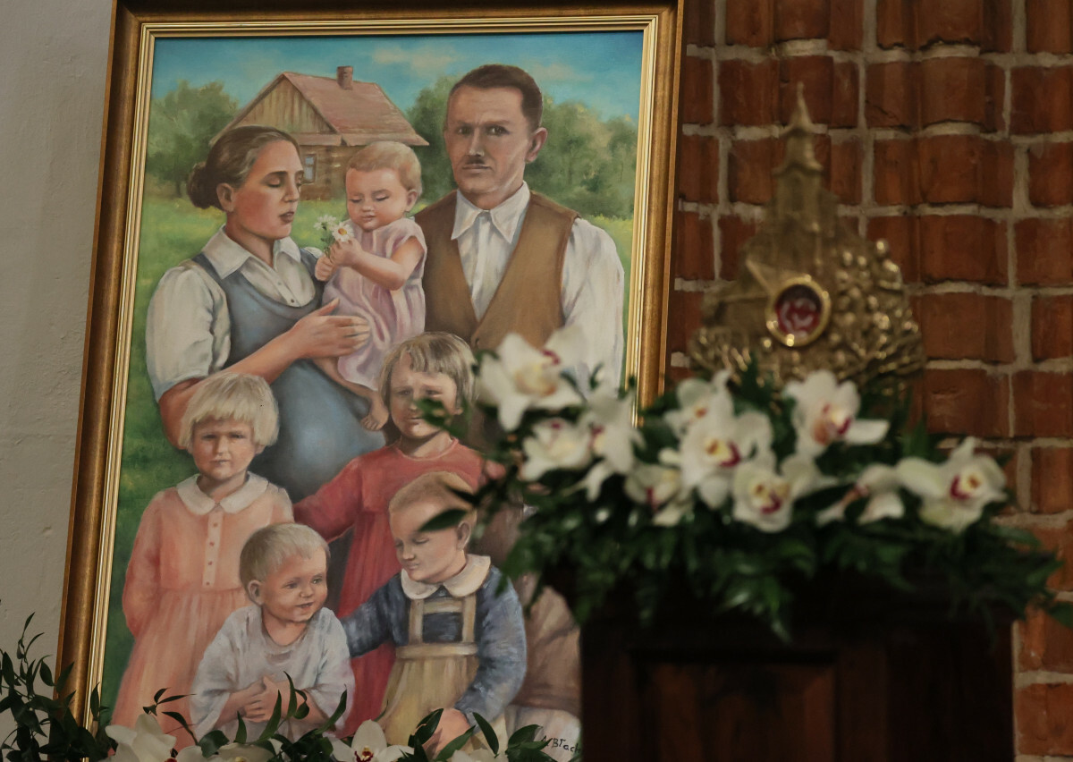 Relikwie bł. Rodziny Ulmów w polskim kościele św. Stanisława BM w Rzymie