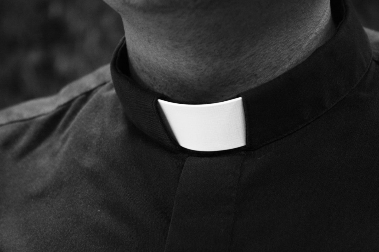 Zatrzymano zamieszanych w porwanie i zabójstwo księdza