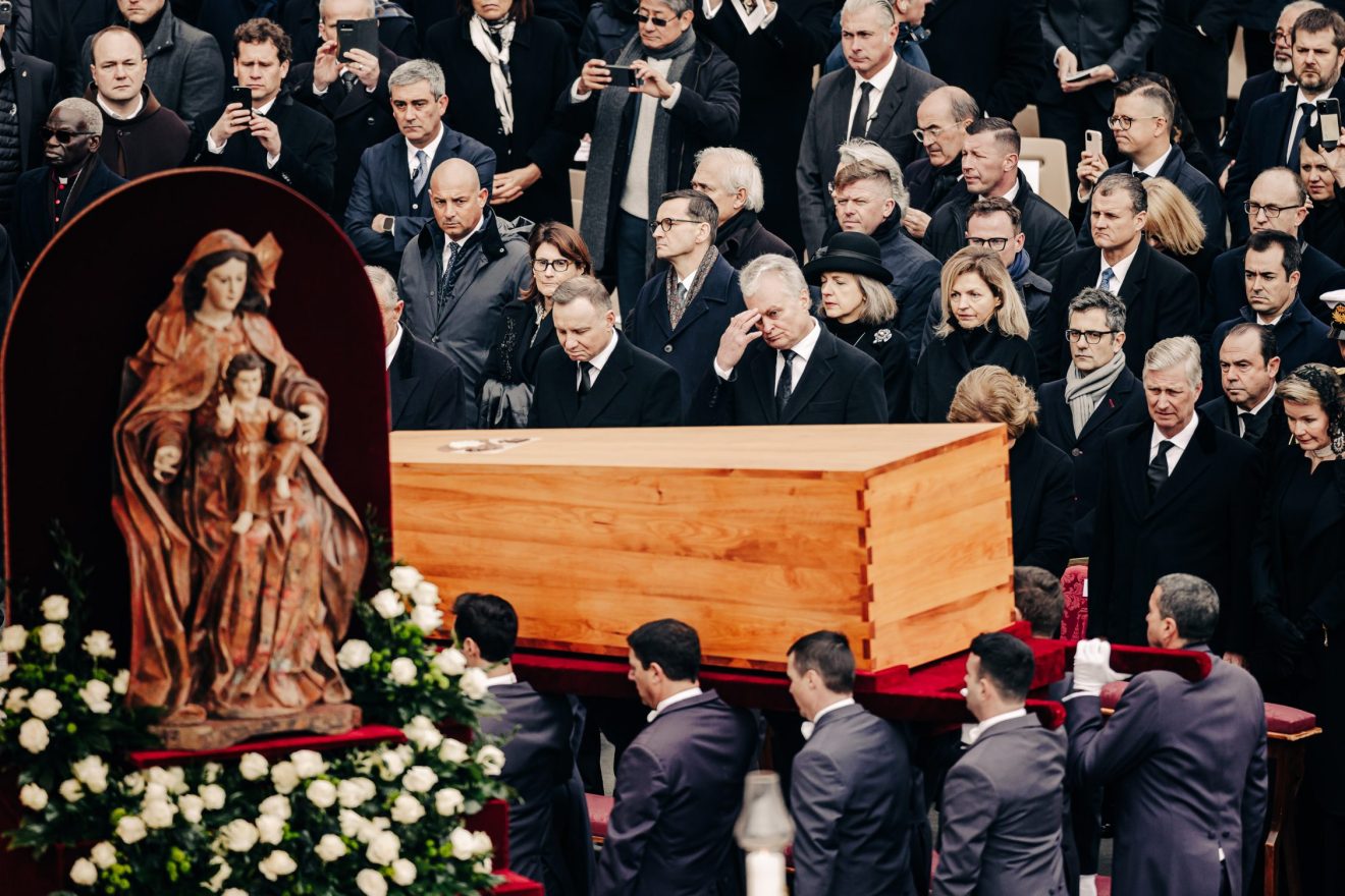 Podano kryterium rozmieszczenia delegacji na pogrzebie papieża