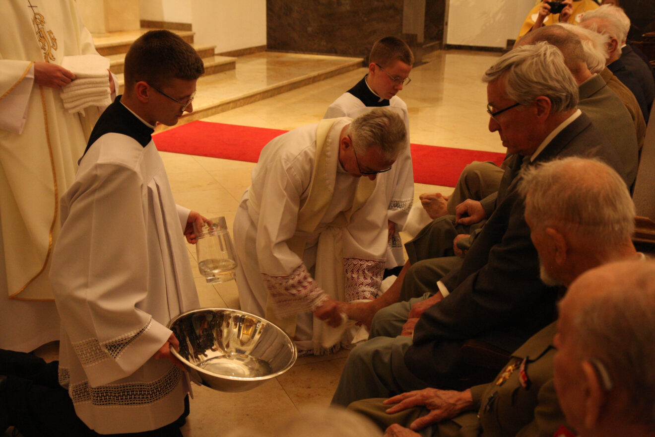 Msza św. Wieczerzy Pańskiej w katedrze polowej