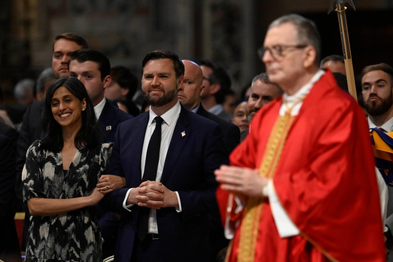 Wiceprezydent USA – J.D. Vance – na liturgii Męki Pańskiej