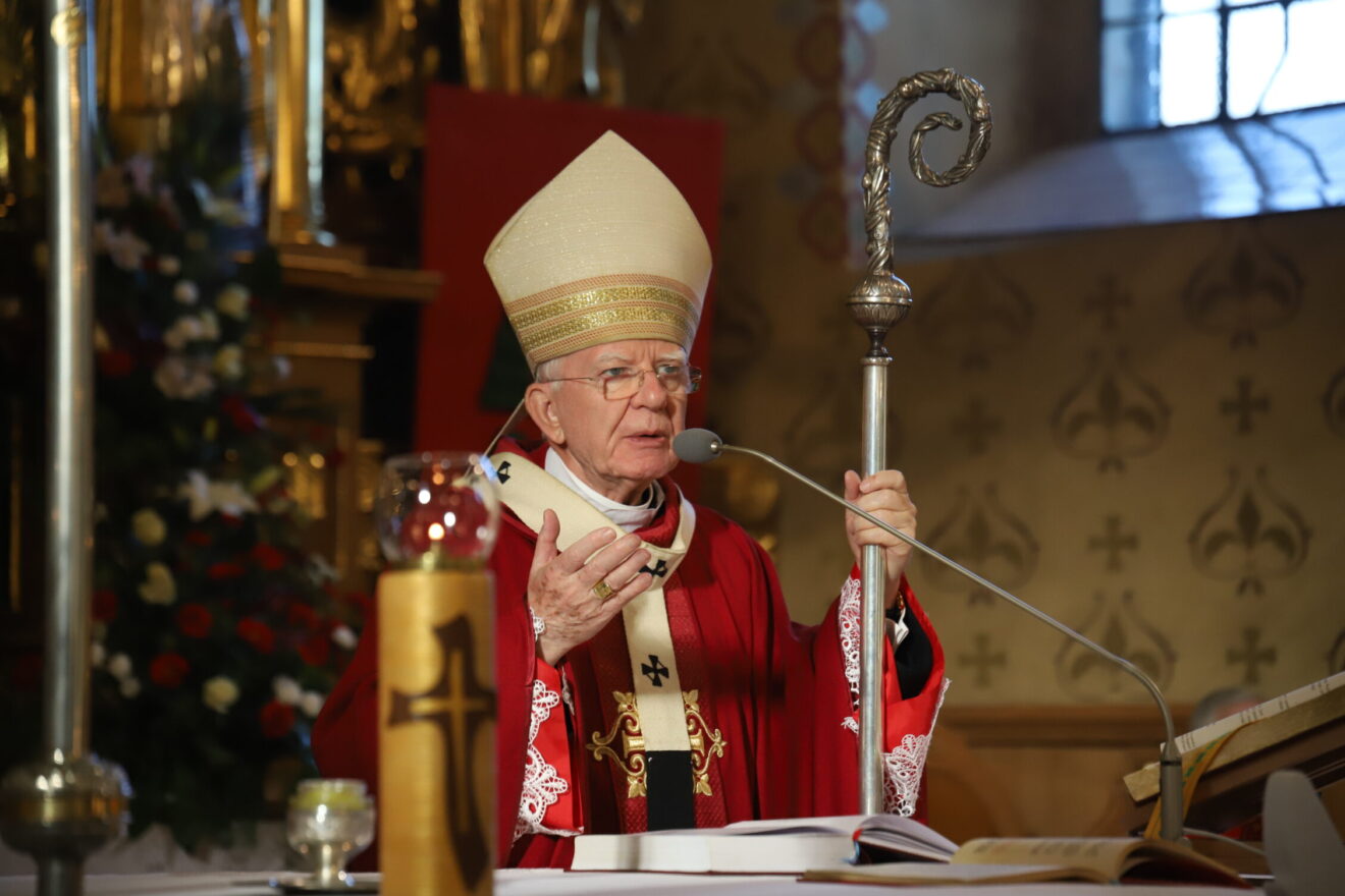 Abp Jędraszewski do młodych: walczcie w swoich sercach o Ewangelię