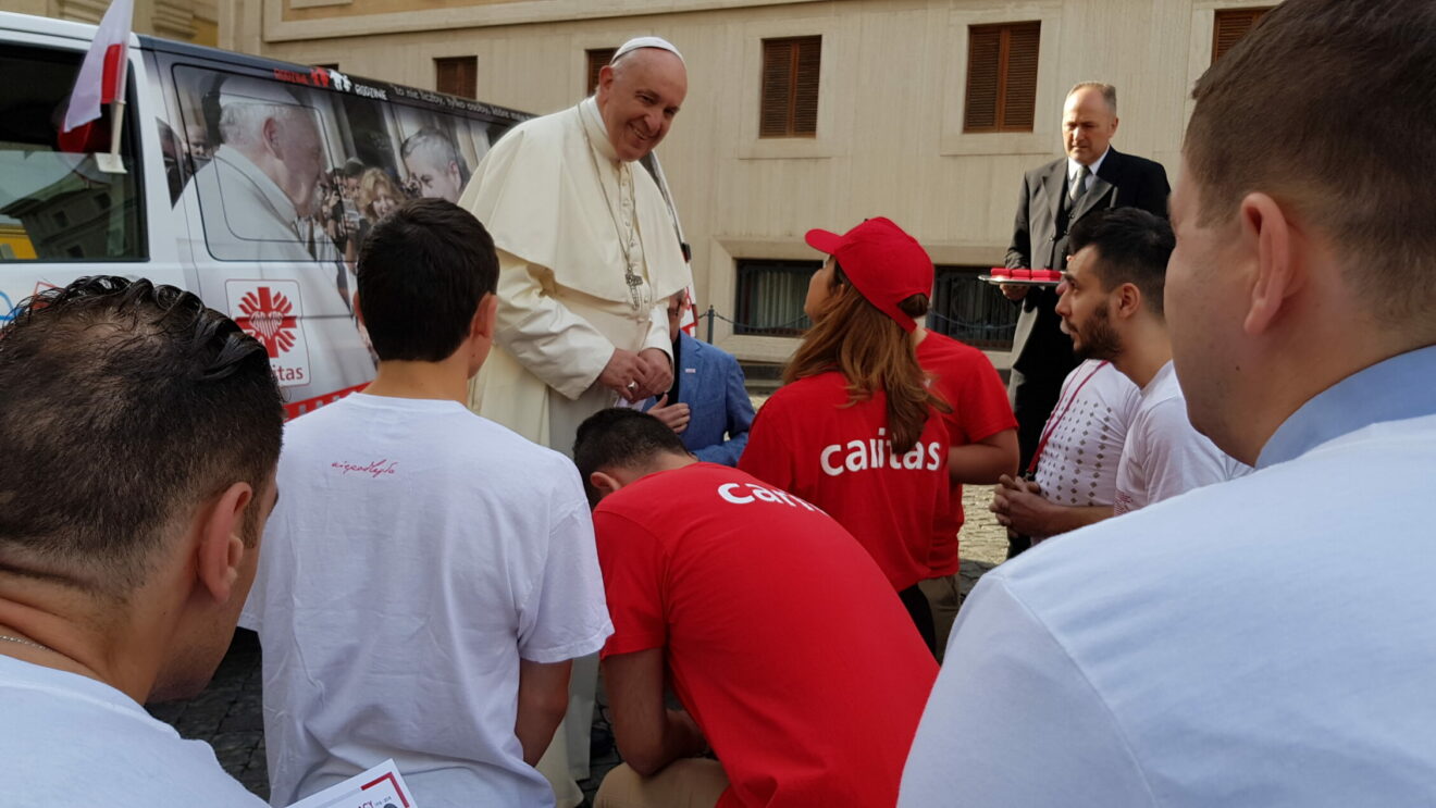 Jak papież Franciszek odmienił Caritas?