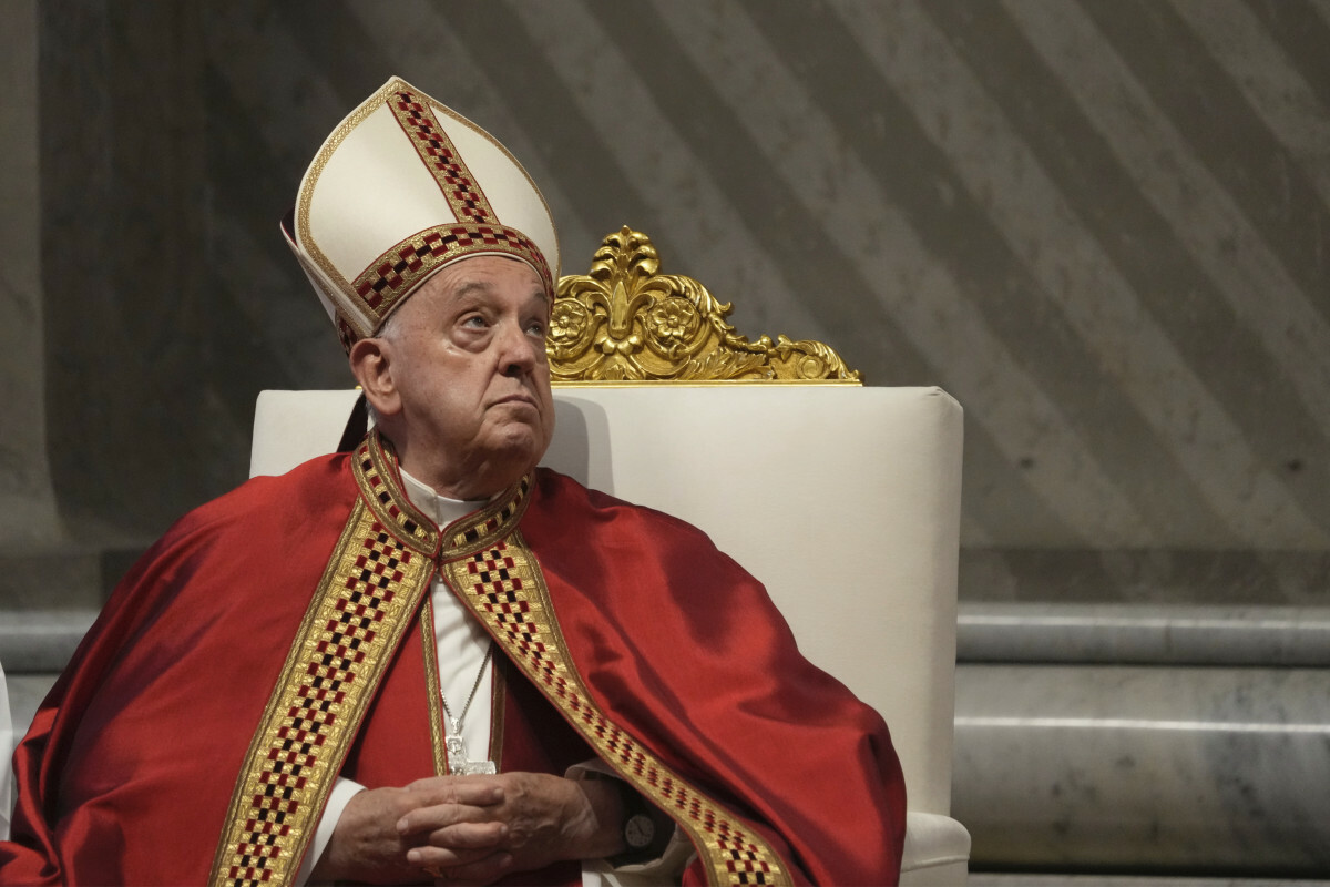 Bp Guido Marini wspomina posługę u boku Franciszka