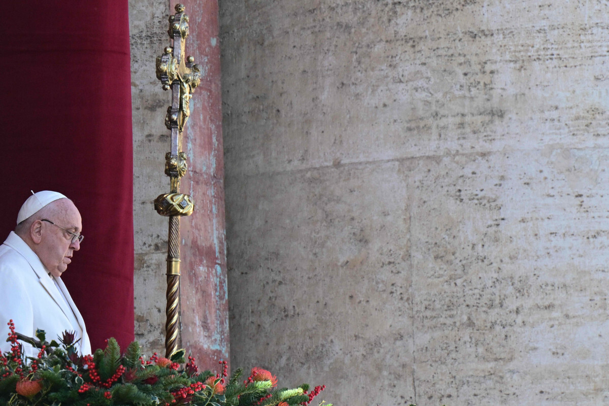 Papież pragnie być jutro obecny na Urbi et Orbi