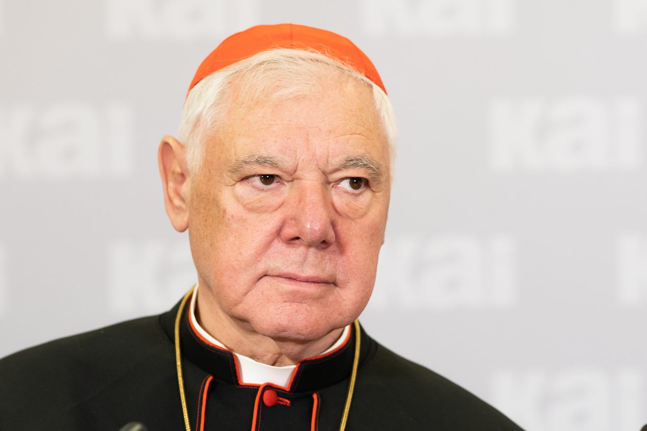 Kard. Müller: Franciszek uważał się za proboszcza całego Kościoła