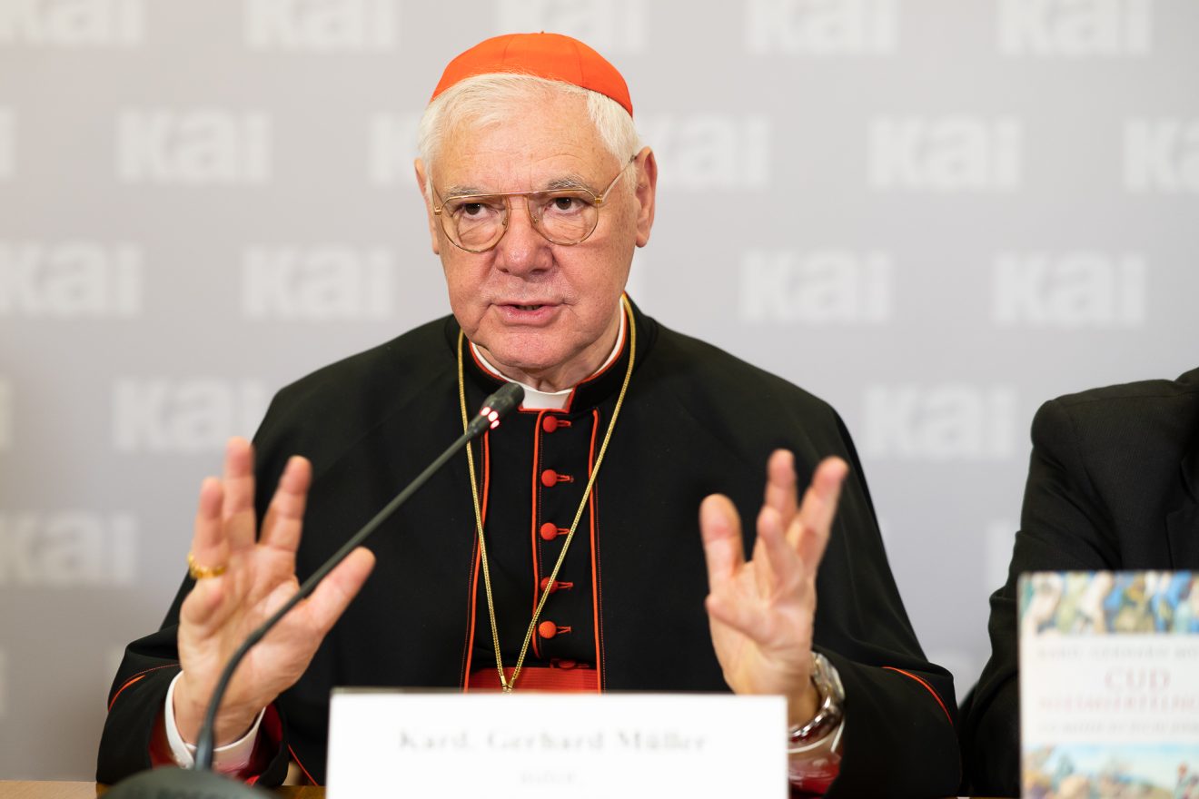 Kard. Müller: fundamentem posługi Piotrowej jest zjednoczenie wszystkich w wierze