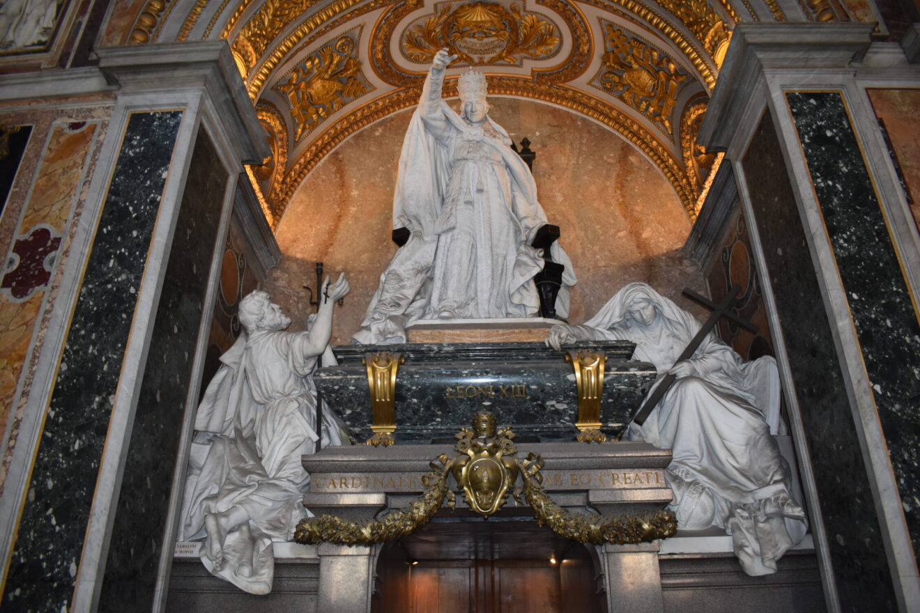 Nie tylko Watykan – papieskie groby rozsiane po Rzymie i poza nim