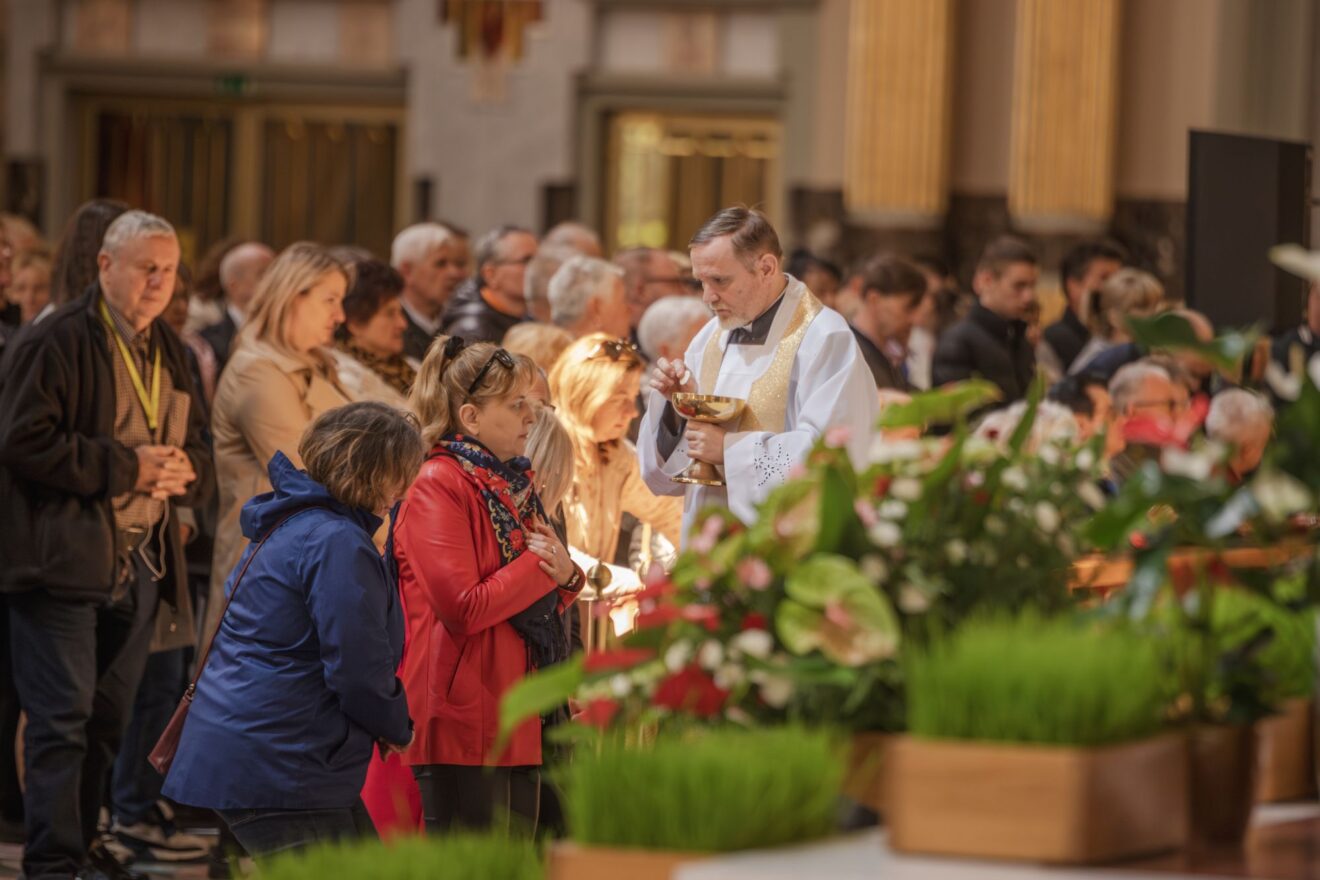 „Sanktuarium licheńskie to nie tylko obraz i kościół” – modlitwa za dzieła miłosierdzia w Licheniu