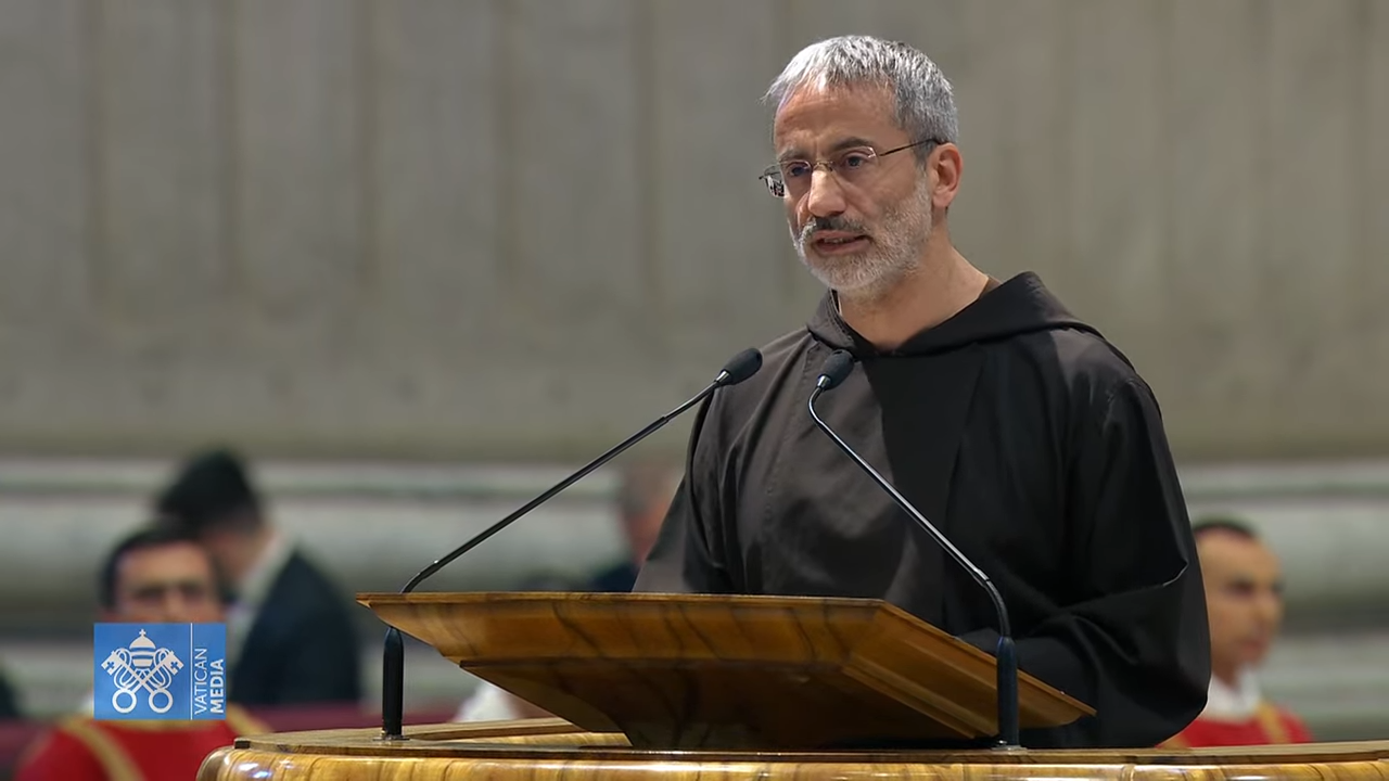 O. Pasolini: zamiast sztucznych inteligencji Chrystus proponuje nam kochającą inteligencję Krzyża