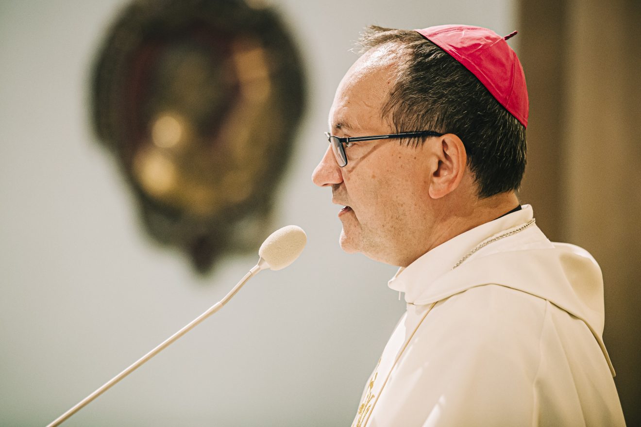 Bp Muskus: Jezus obmywa Kościół z grzechu i przywiązania do władzy