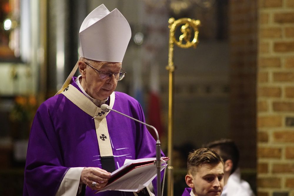 Abp Gądecki: papież Franciszek znany był z pokory i troski o ubogich