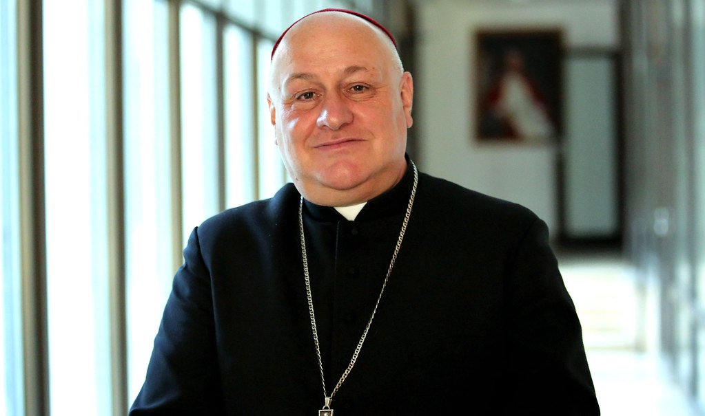 Bp Greger: Pochylaj się nisko – jak Pan Jezus – by służyć drugiemu człowiekowi