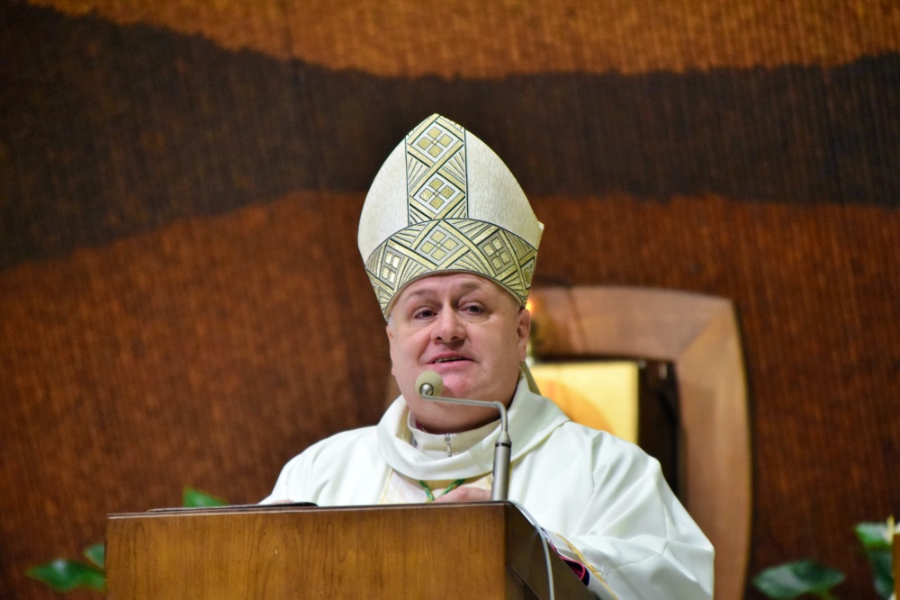 Bp Greger w Niedzielę Zmartwychwstania: zatrzymajmy się przy pustym grobie Jezusa jak nad otwartą księgą Ewangelii