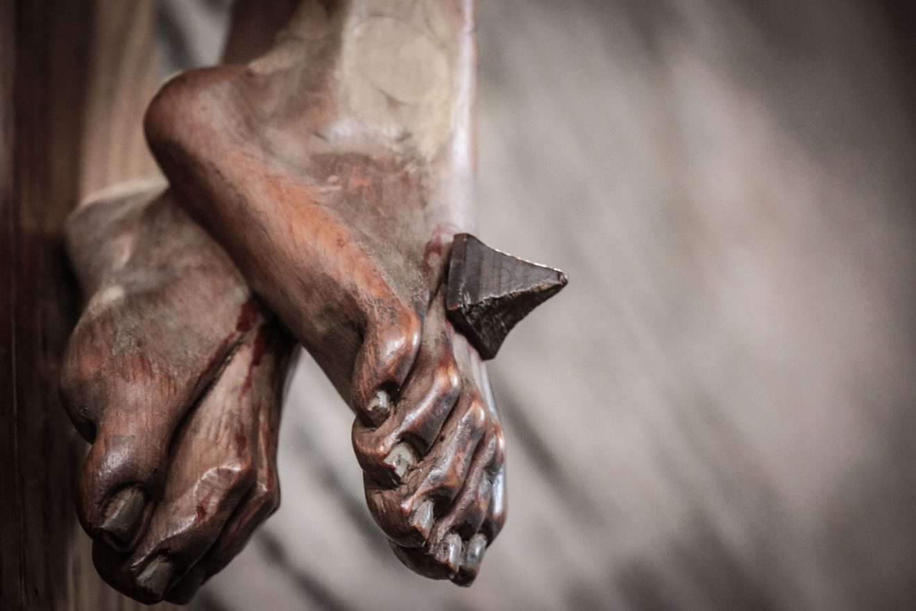 Bp Musioł: Wielki Piątek jest wołaniem o ponowne dostrzeżenie prawdy o Miłości Boga