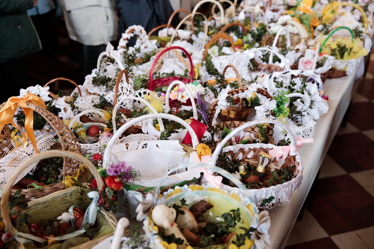 500 osób na śniadaniu wielkanocnym dla osób potrzebujących