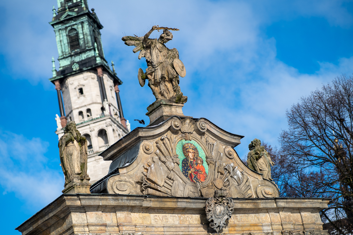 Licznie zgromadzeni dziś na Jasnej Górze pielgrzymi z modlitwą za papieża Franciszka