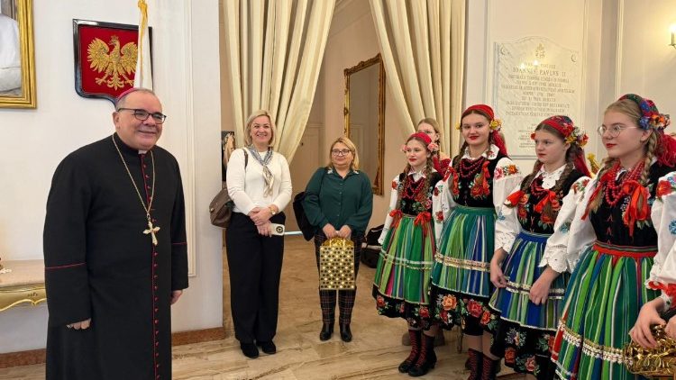 Kolędnicy Misyjni z wizytą u nuncjusza apostolskiego
