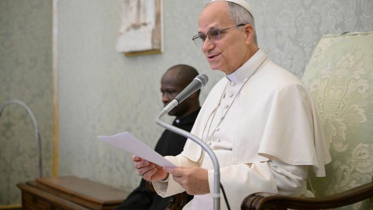 Leon XIV: Sieć, która łączy kultury, języki i charyzmaty