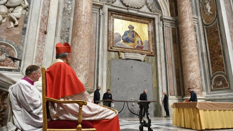 Zamurowano Drzwi Święte w Bazylice Watykańskiej