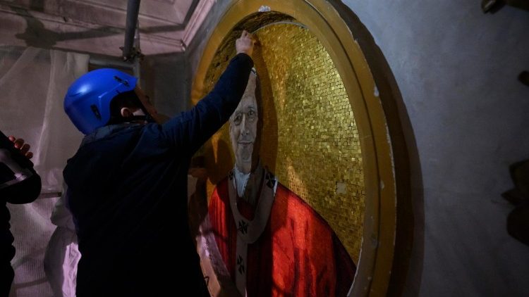 Mozaika Leona XIV – artyzm i tradycja watykańskich mistrzów