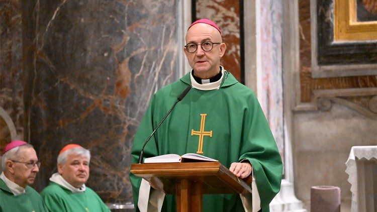 Abp Galbas: św. Jan Paweł II postawił Chrystusa na świeczniku swojego życia