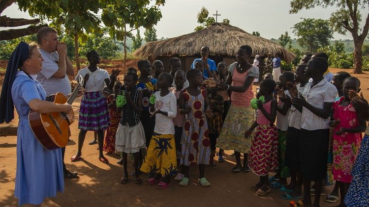 „Dzięki darczyńcom możemy spłacić nasz dług”. Jubileusz 20-lecia Sekcji Polskiej Pomocy Kościołowi w Potrzebie