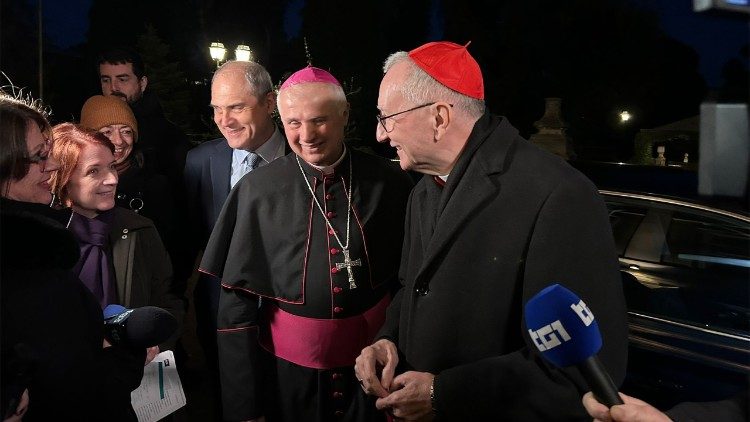 Kard. Parolin: wielkie zaniepokojenie tragedią w Iranie