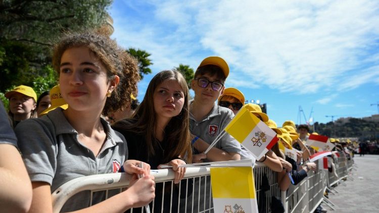 Papież do młodzieży w Monako: Liczy się miłość, nie lajki