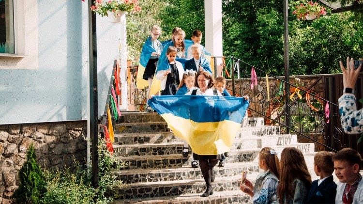 Kijów: szkoła salezjanek pod bombami