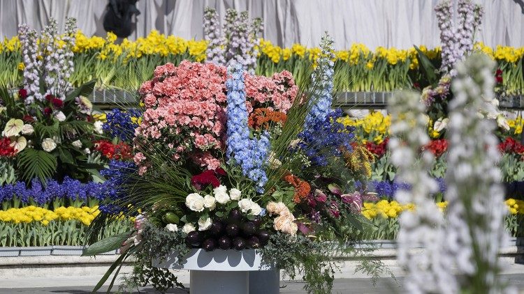 Papieże o wiośnie: przypomina o odrodzeniu i pokoju