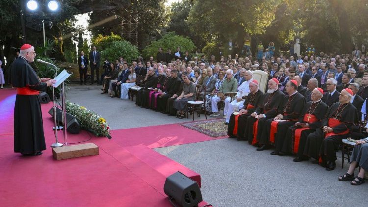 Kard. Baggio: Troska o człowieka, wspólnotę i stworzenie drogą budowania pokoju
